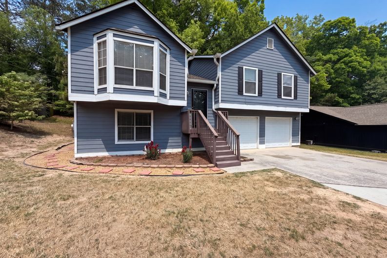 Photo 16 of 19 of 7020 Greenbower Ln, Atlanta, GA