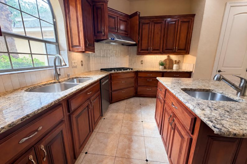 Photo 10 of 26 of 20646 Wahl Ln, San Antonio, TX