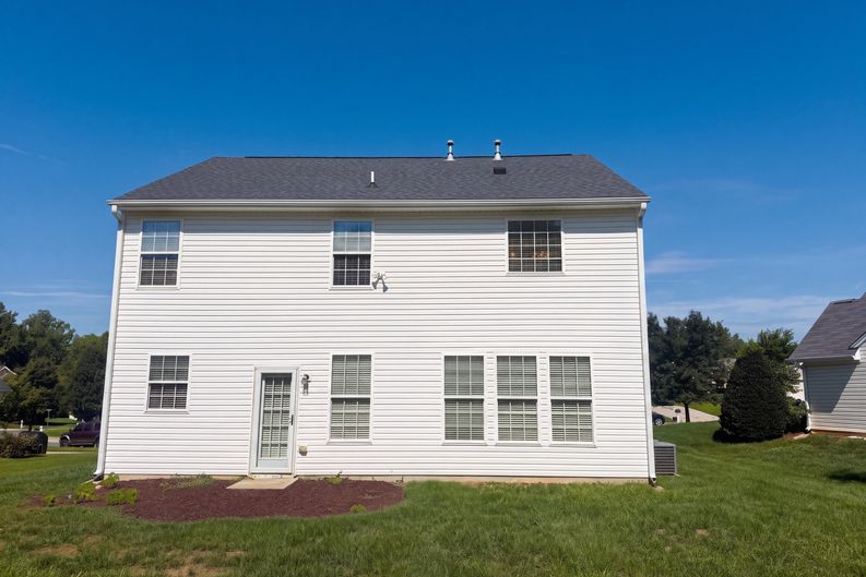Photo 5 of 26 of 518 MacGregor Dr, Burlington, NC