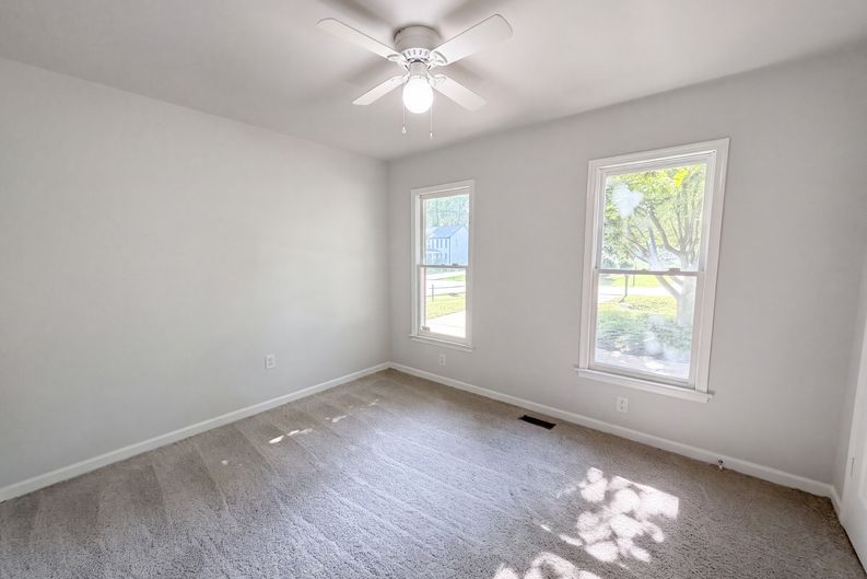 Photo 10 of 16 of 10912 Belvoir Rd, Chester, VA
