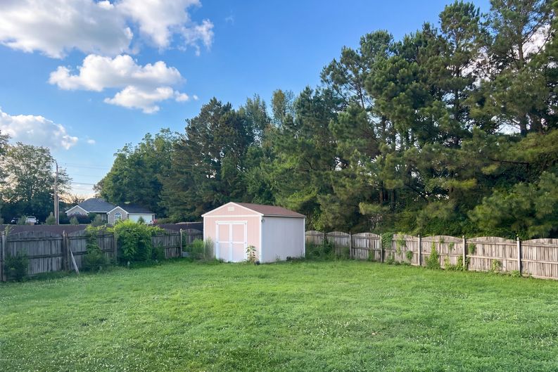 Photo 17 of 19 of 223 Williston Dr, Huntsville, AL