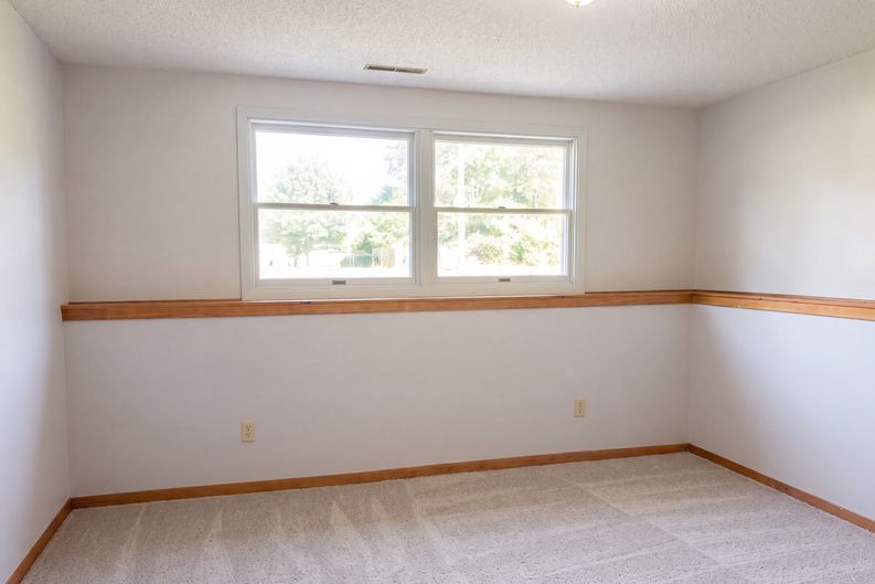 Photo 11 of 26 of 1720 24th Ave SE, Rochester, MN