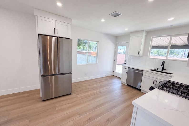 Photo 8 of 19 of 1193 E G St, Ontario, CA