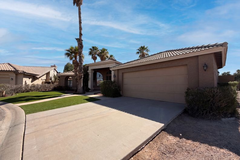 Photo 21 of 25 of 1207 E Clearview Dr, Casa Grande, AZ