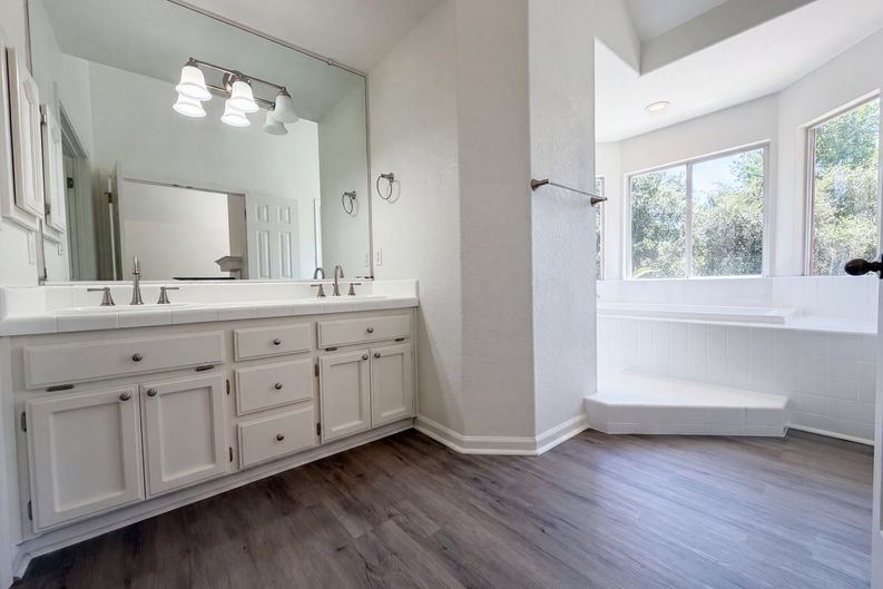 Photo 22 of 31 of 4711 Wildflower Ln, Rocklin, CA