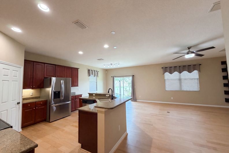 Photo 6 of 27 of 5605 Windsong Oak Dr, Leesburg, FL