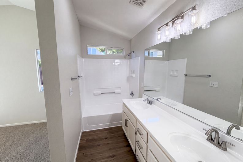 Photo 27 of 45 of 1570 Arcola Ave, Sacramento, CA