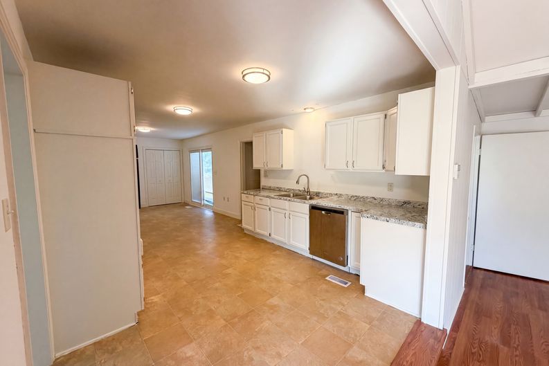 Photo 6 of 25 of 2205 Adair Dr, Knoxville, TN