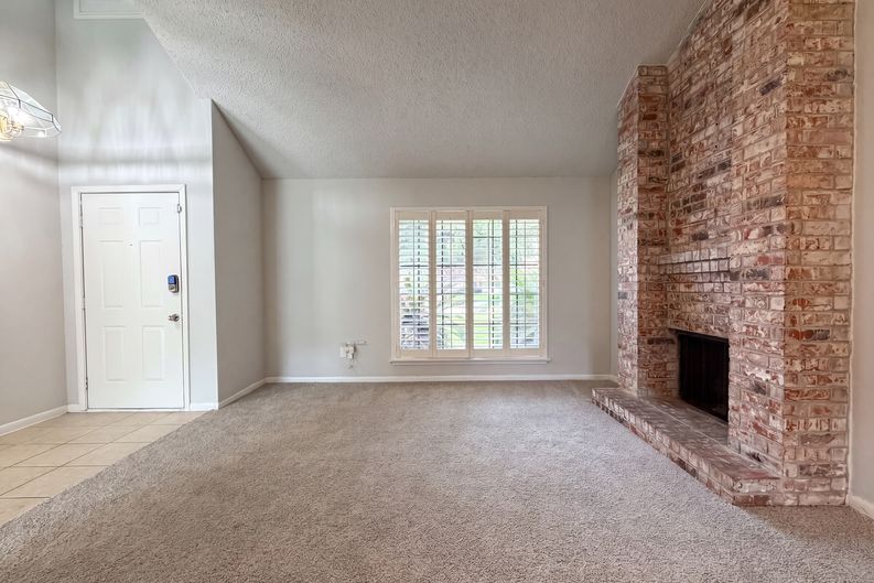 Photo 7 of 21 of 807 Mountain Meadows Dr, Katy, TX