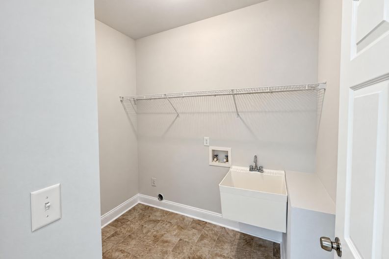 Photo 15 of 29 of 2916 Woodslope Dr, Raleigh, NC