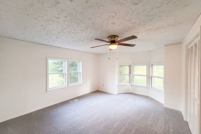Photo 4 of 21 of 207 E Park St, Trafalgar, IN