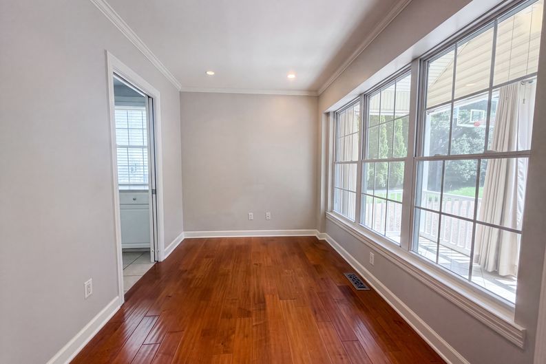 Photo 15 of 23 of 608 Estes Rd, Nashville, TN