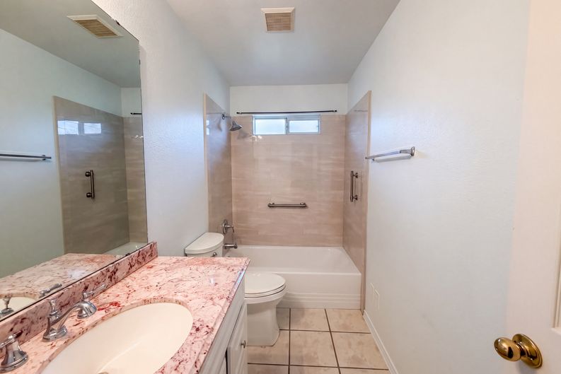 Photo 11 of 17 of 3707 Gowen Ct, Killeen, TX