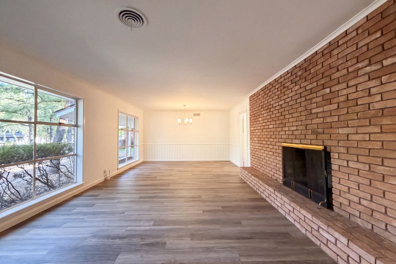 Photo 5 of 21 of 1725 Danciger Dr, Fort Worth, TX