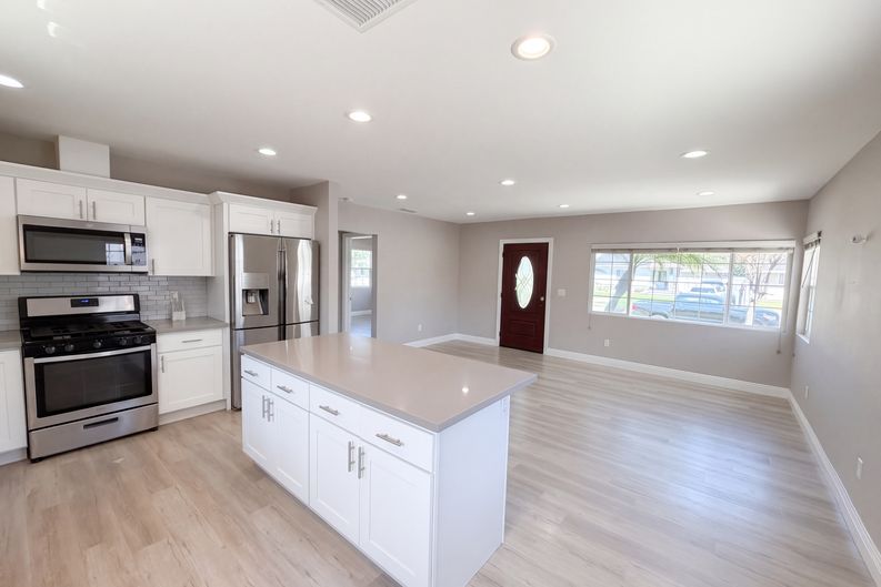 Photo 6 of 44 of 1844 Fleming St, Pomona, CA
