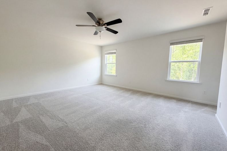 Photo 4 of 21 of 1717 Willow Landing Way, Willow Spring, NC