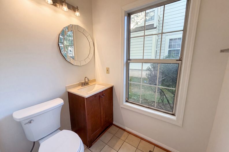 Photo 15 of 27 of 8509 Ivoryton Way, Montgomery Village, MD