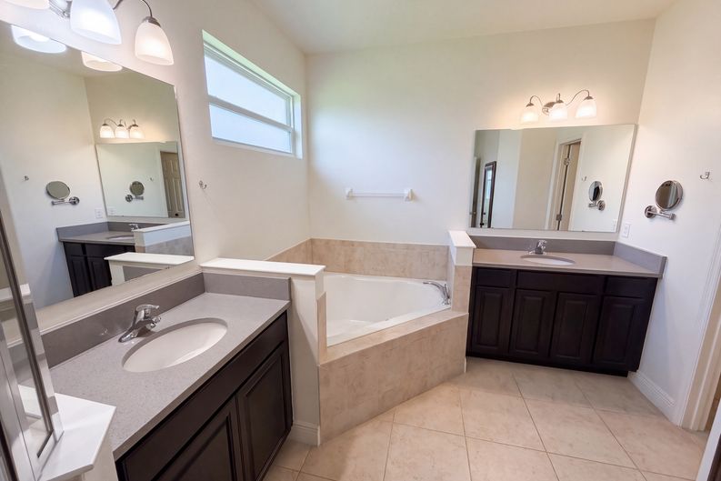 Photo 22 of 32 of 6435 Monserrat Dr, Vero Beach, FL