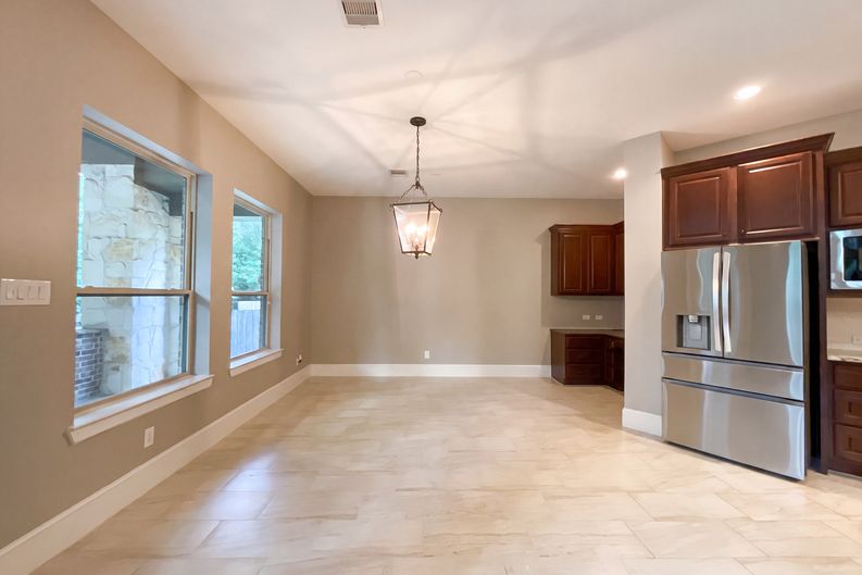 Photo 10 of 27 of 31403 Imperial Bluff Ct, Spring, TX
