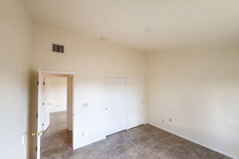 Photo 12 of 20 of 9324 E Lochnay Ln, Tucson, AZ