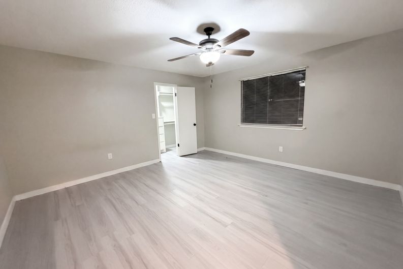 Photo 13 of 18 of 13214 Deepwater Cir, Corpus Christi, TX