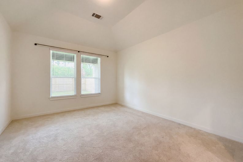 Photo 12 of 19 of 118 Neches Nook Ct, Conroe, TX