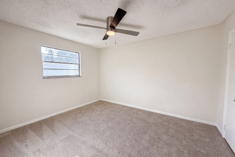 Photo 7 of 19 of 8943 3rd Ave, Jacksonville, FL