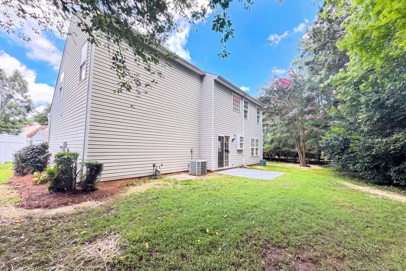 Photo 20 of 22 of 14542 Arbor Ridge Dr, Charlotte, NC