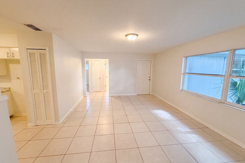 Photo 10 of 31 of 208 Robin Rd, Altamonte Springs, FL