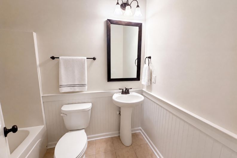 Photo 18 of 22 of 317 Whispering Breeze Ln, Summerville, SC