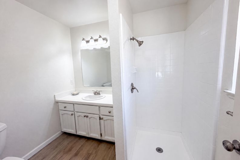 Photo 19 of 29 of 6041 Thornicroft Dr, Valley Springs, CA