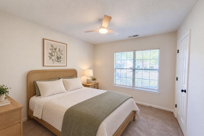 Photo 9 of 20 of 5138 Thornton Dr, Summerville, SC