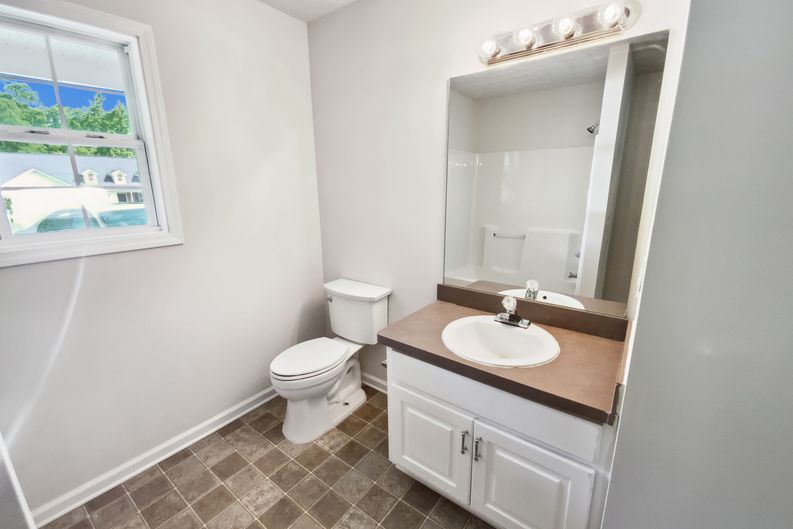 Photo 19 of 21 of 145 Shadowbrook Trce, Covington, GA
