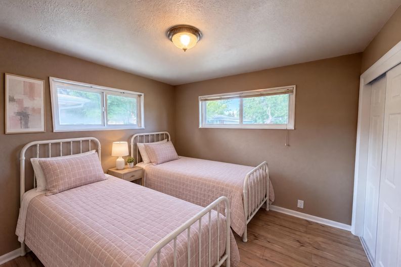 Photo 11 of 29 of 3352 W Aksarben Ave, Littleton, CO