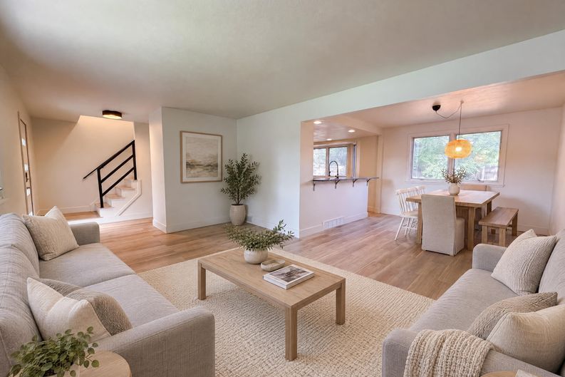 Photo 5 of 43 of 7447 S Ames Ct, Littleton, CO