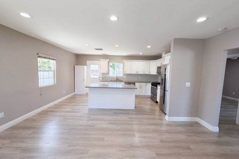 Photo 3 of 44 of 1844 Fleming St, Pomona, CA