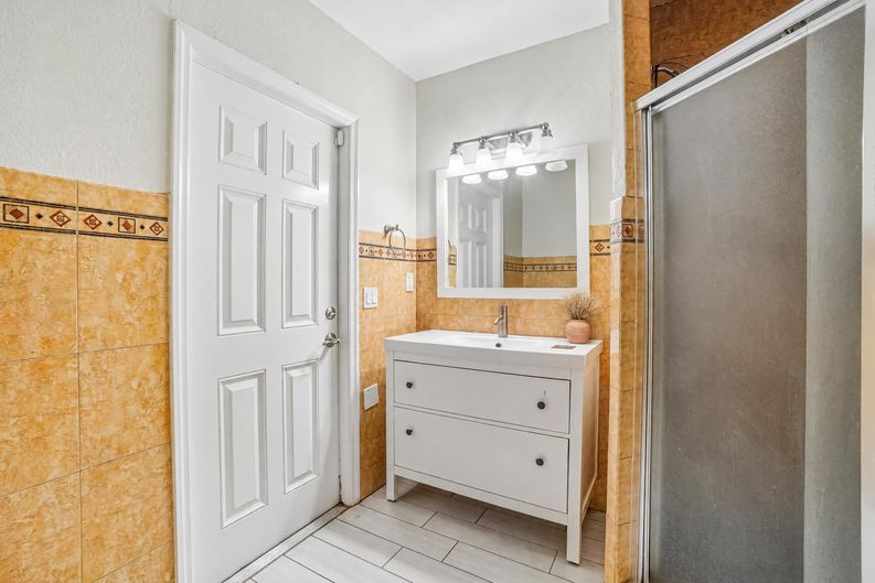 Photo 50 of 63 of 5609 Executive Dr, New Port Richey, FL