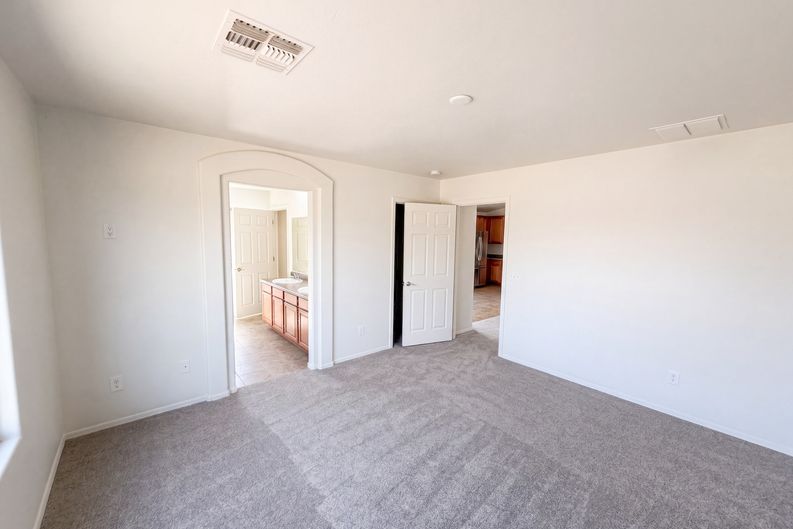 Photo 4 of 21 of 6550 W Wolf Valley Way, Tucson, AZ