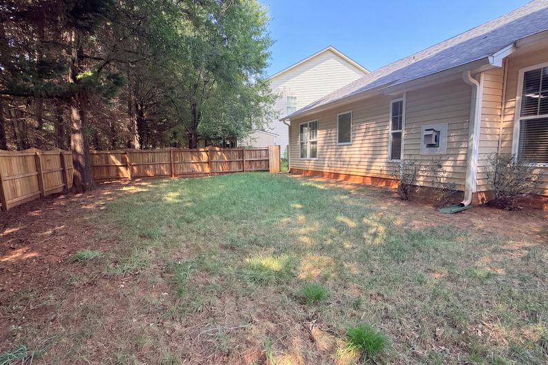 Photo 16 of 17 of 12740 Windyedge Rd, Huntersville, NC