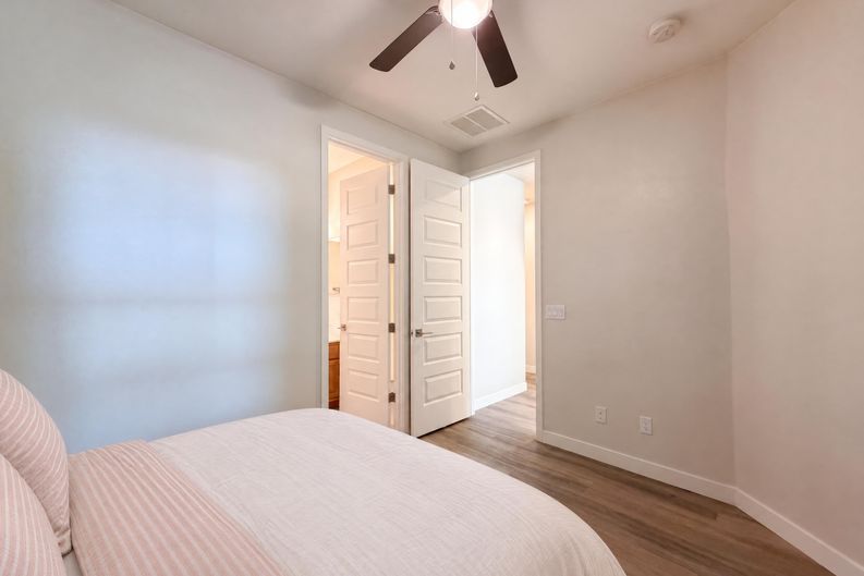 Photo 22 of 42 of 4236 N 27th St, Phoenix, AZ