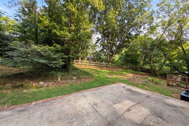Photo 19 of 21 of 509 Spring Park Dr, Canton, GA