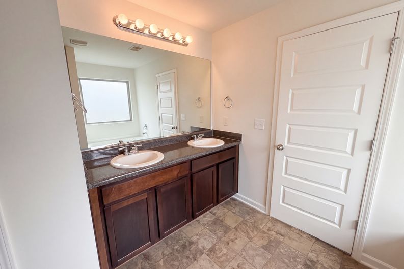 Photo 16 of 22 of 11828 Lovejoy Crossing Blvd, Lovejoy, GA