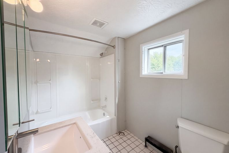 Photo 12 of 20 of 5125 S Walcott St, Indianapolis, IN