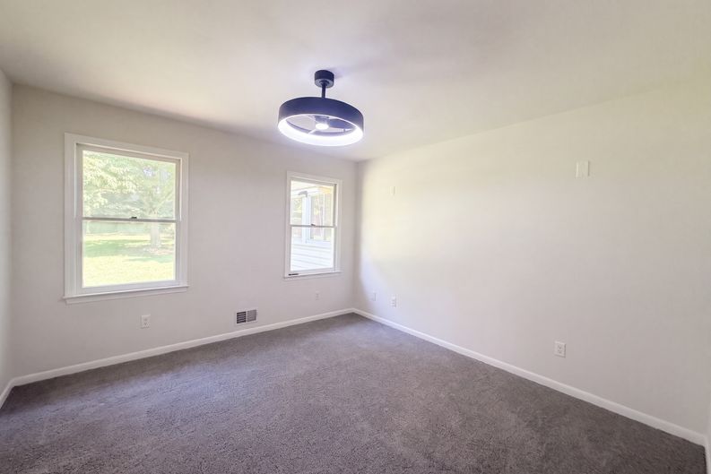 Photo 16 of 39 of 604 Meadowbrook Dr, Spartanburg, SC