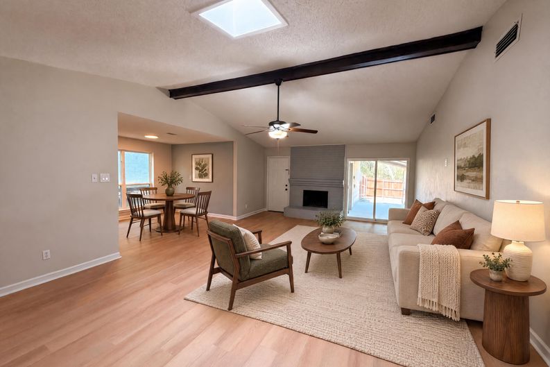 Photo 14 of 17 of 922 Meadowdale Cir, Garland, TX