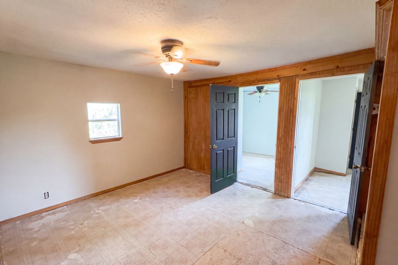 Photo 12 of 20 of 20509 E Reno Ave, Harrah, OK