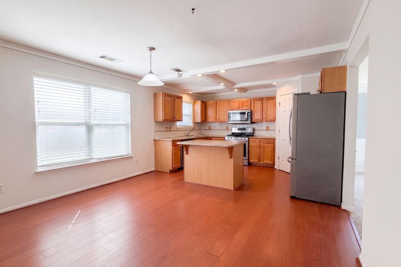 Photo 19 of 25 of 330 Oxnard Cir SW, Atlanta, GA