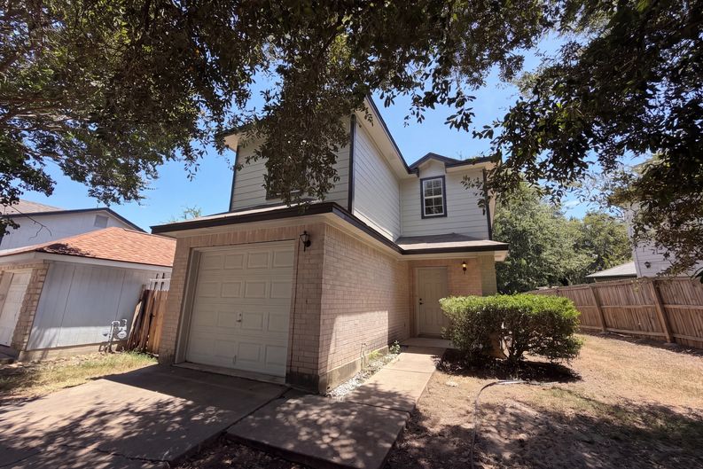 Photo 14 of 17 of 1555 Parkfield Cir, Round Rock, TX