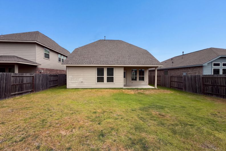 Photo 5 of 29 of 12338 Bedford Bend Dr, Humble, TX