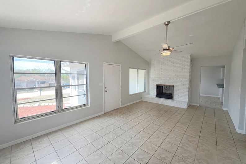 Photo 7 of 18 of 1306 Morningside Dr, Lake Wales, FL